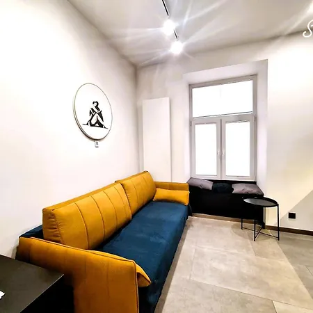 Gold Point Piotrkowska 37 * Lodz