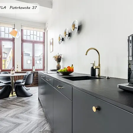 Gold Point Piotrkowska 37 * Lodz